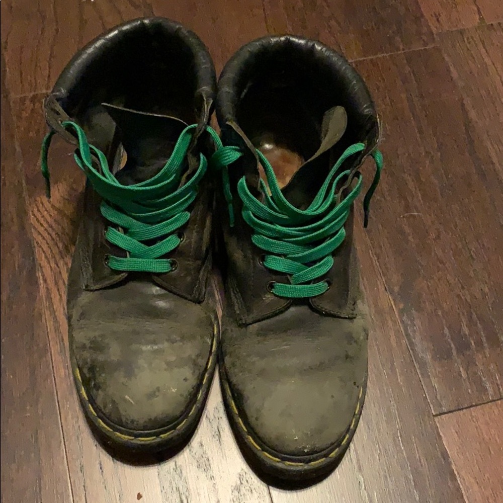 Dr Martin black boots size 11. Very worn.